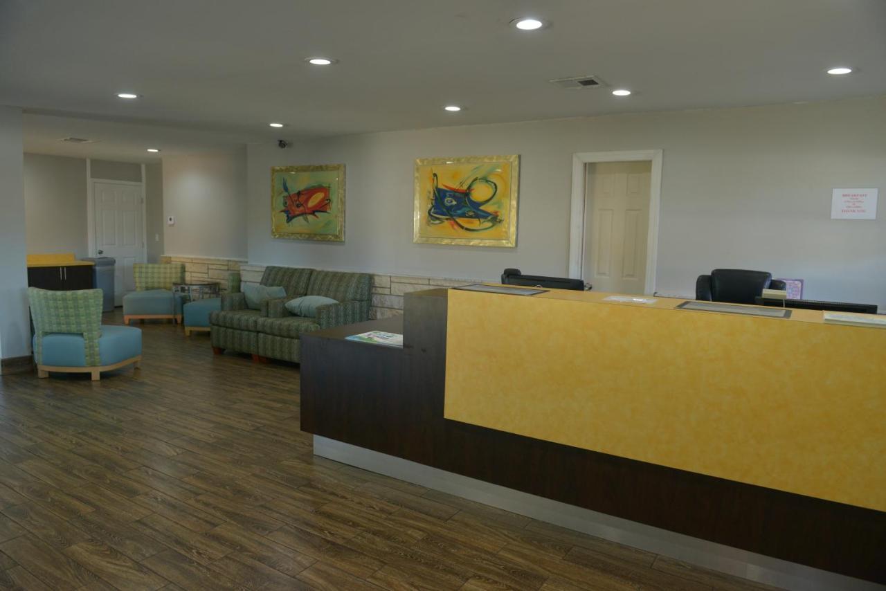 Rodeway Inn & Suites Winter Haven Chain Of Lakes Eksteriør bilde