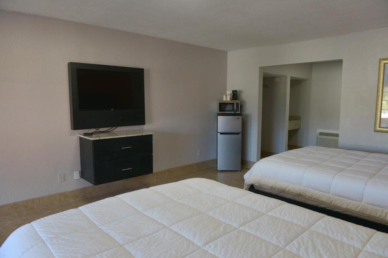 Rodeway Inn & Suites Winter Haven Chain Of Lakes Eksteriør bilde