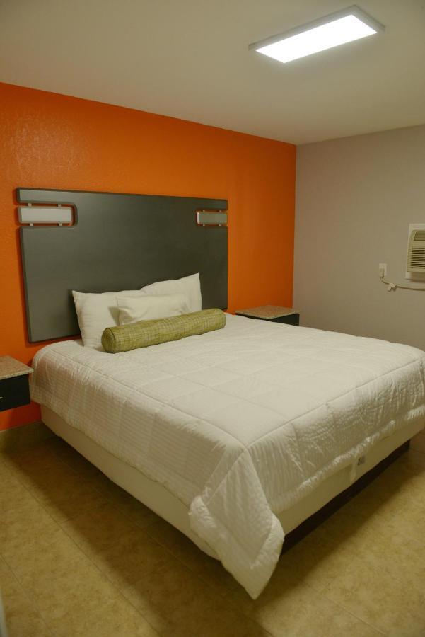 Rodeway Inn & Suites Winter Haven Chain Of Lakes Eksteriør bilde