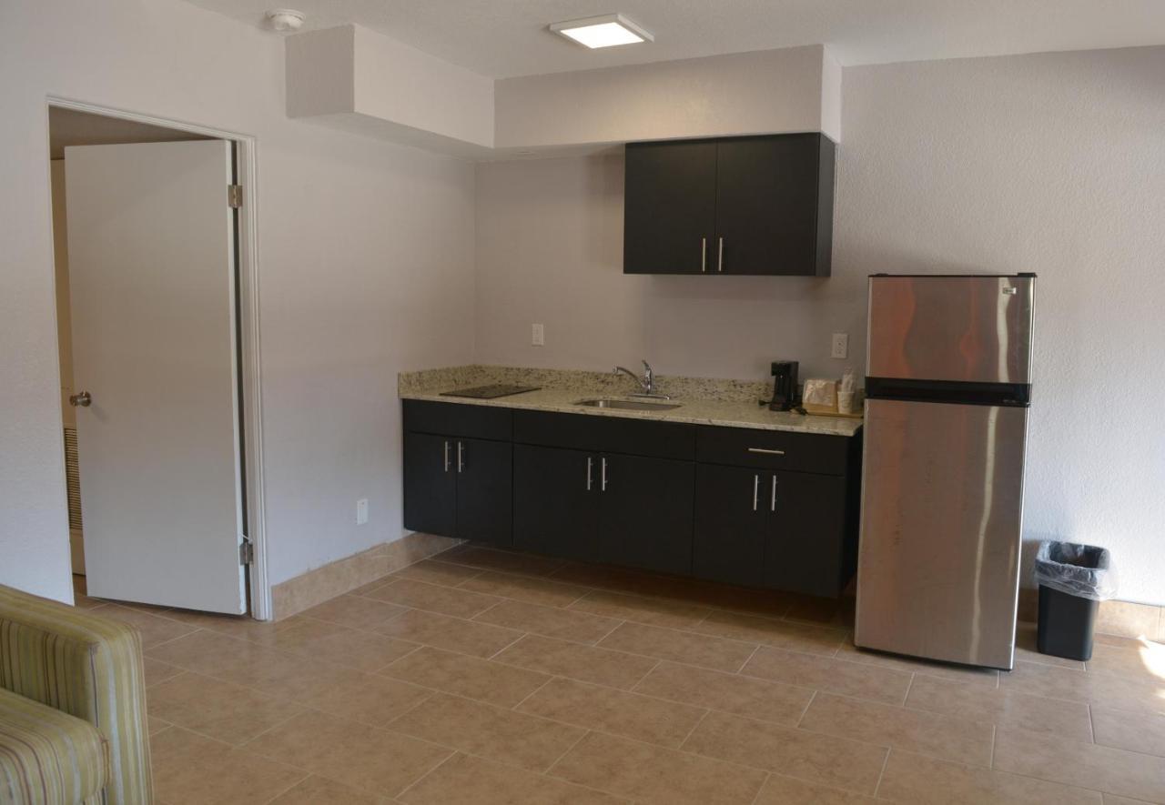 Rodeway Inn & Suites Winter Haven Chain Of Lakes Eksteriør bilde